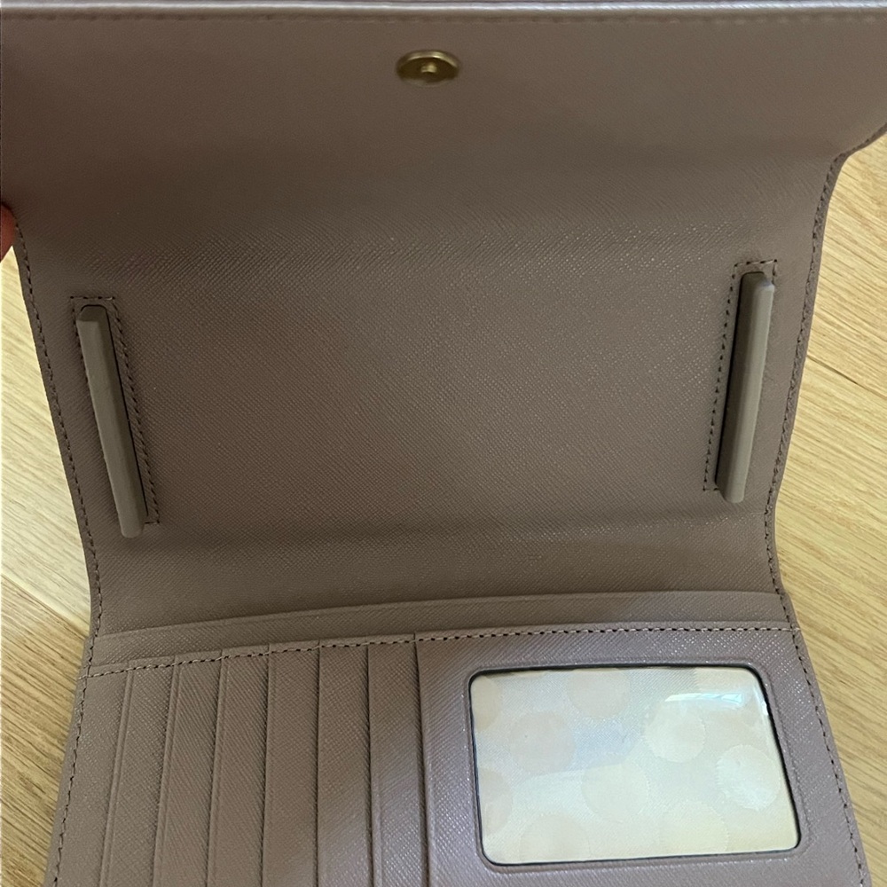 Kate Spade Wallet - NEW - Picture 3 of 6